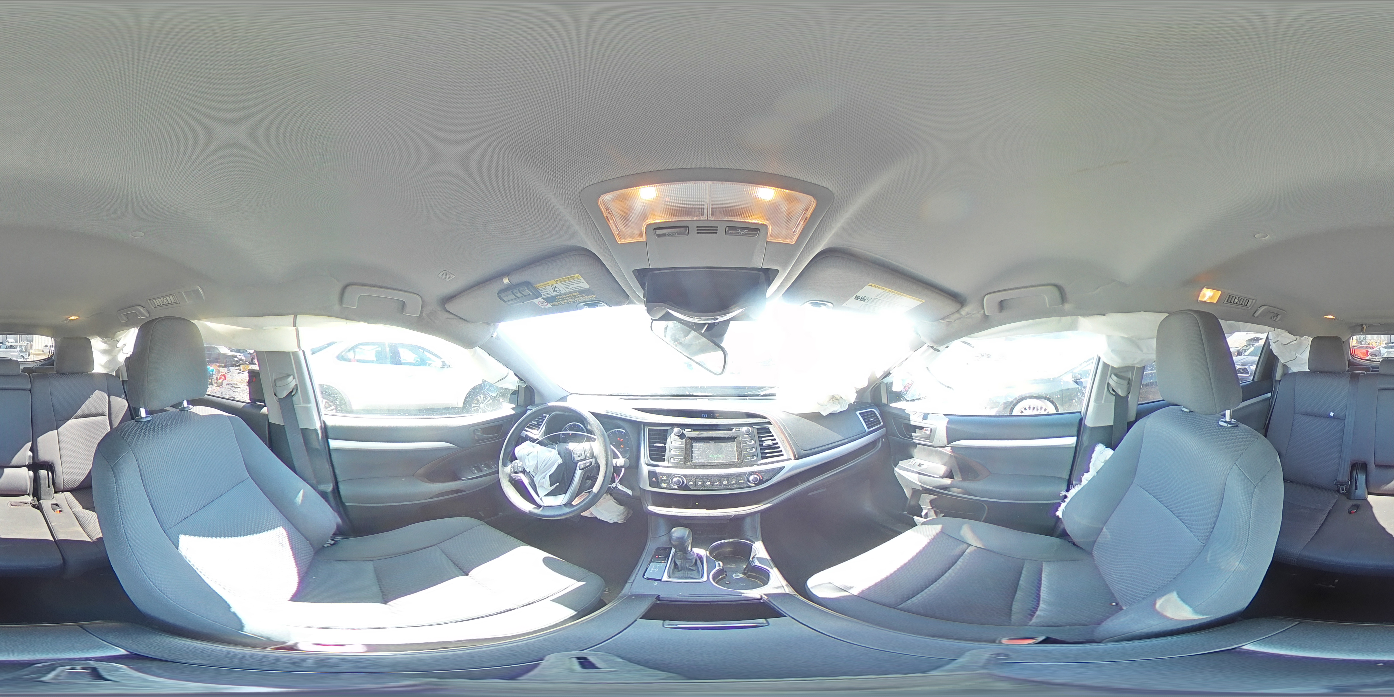 2019 Toyota Highlander - Image 16