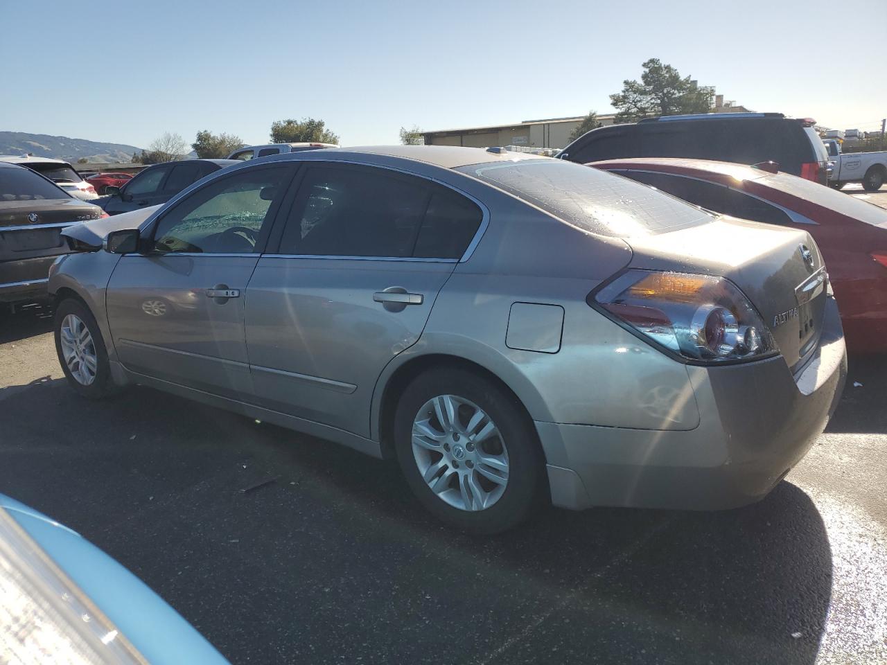 2011 Nissan Altima - Image 2