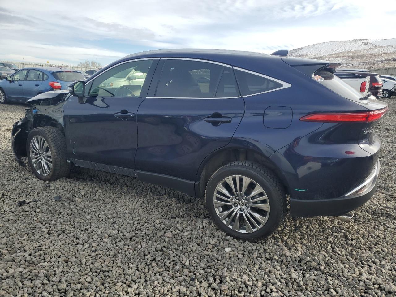 2021 Toyota Venza - Image 2