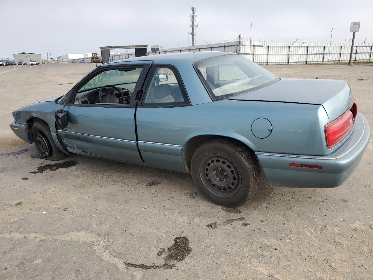 1995 Buick Regal - Image 2