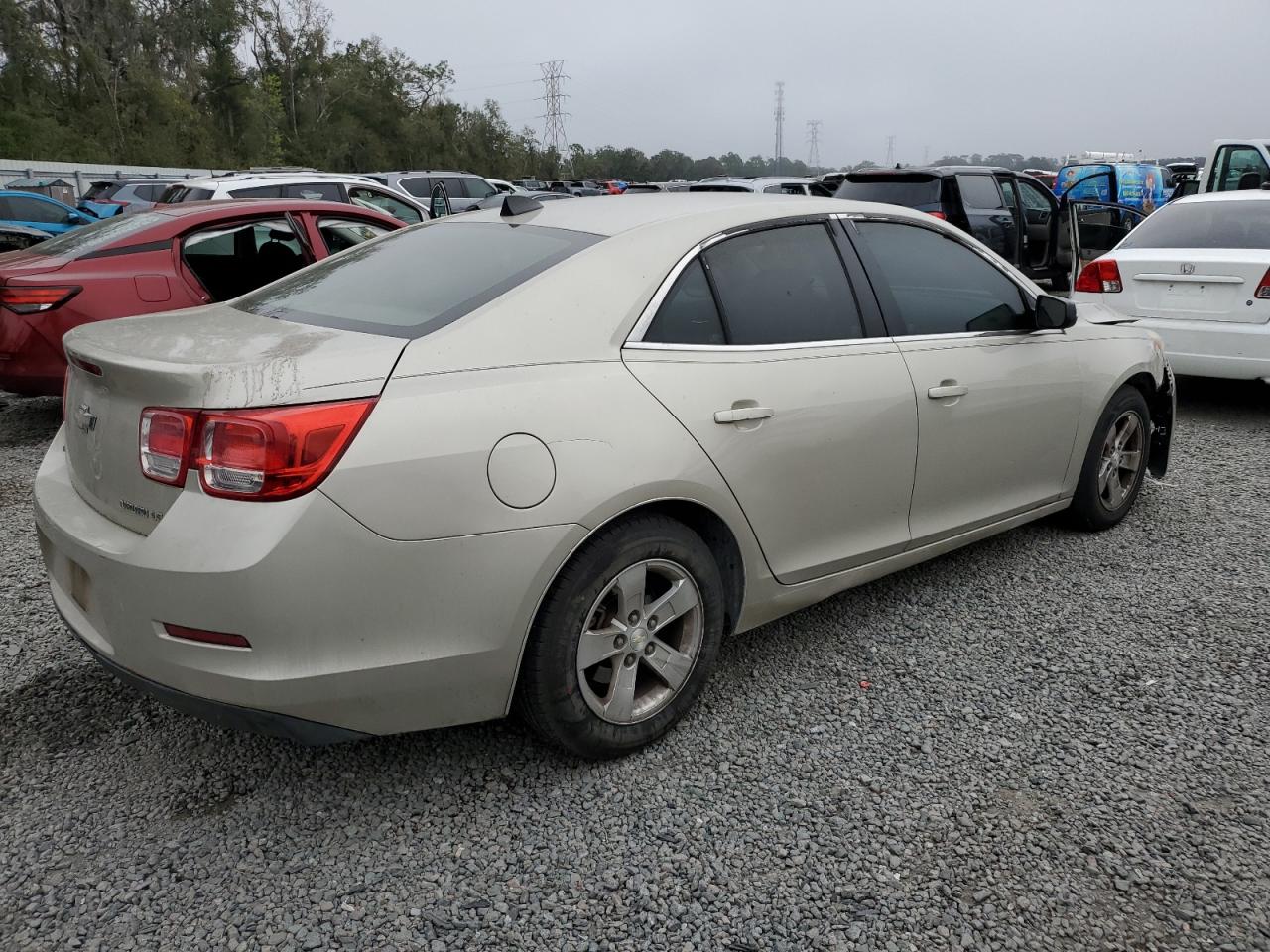 2014 Chevrolet Malibu - Image 3