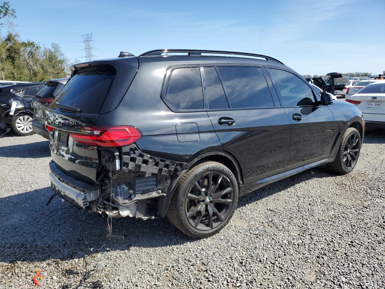 2021 BMW X7 - Image 3
