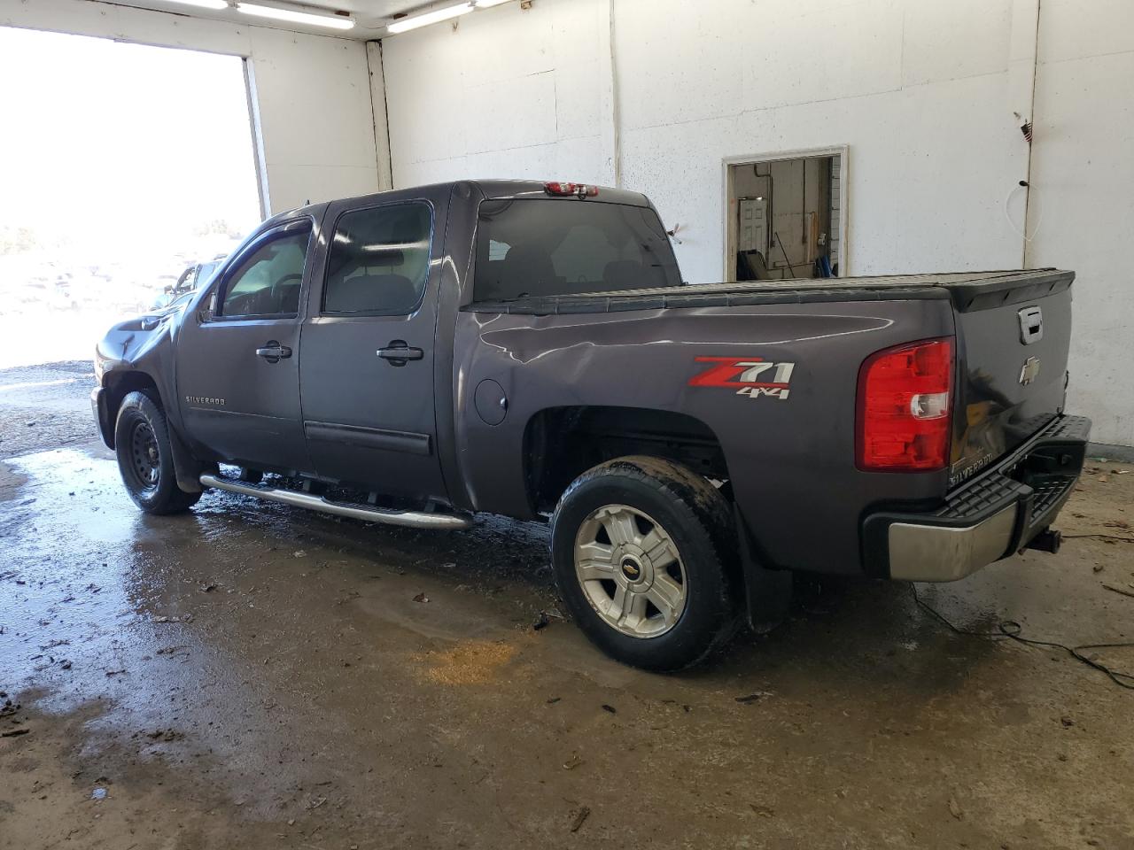 2010 Chevrolet Silverado - Image 2