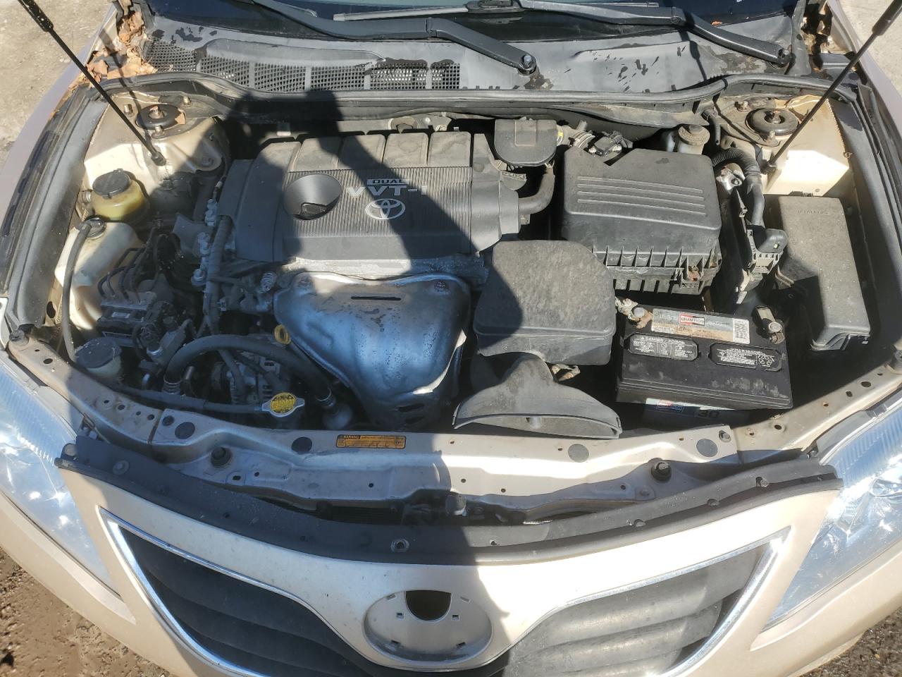 2010 Toyota Camry - Image 11