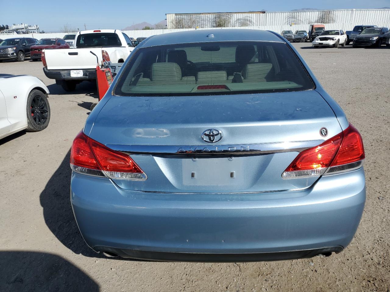 2011 Toyota Avalon - Image 6