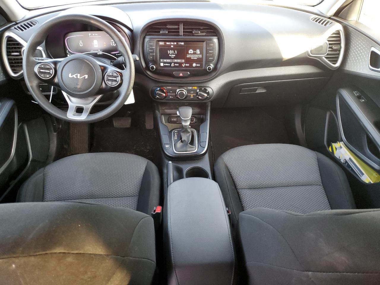 2023 Kia Soul - Image 8