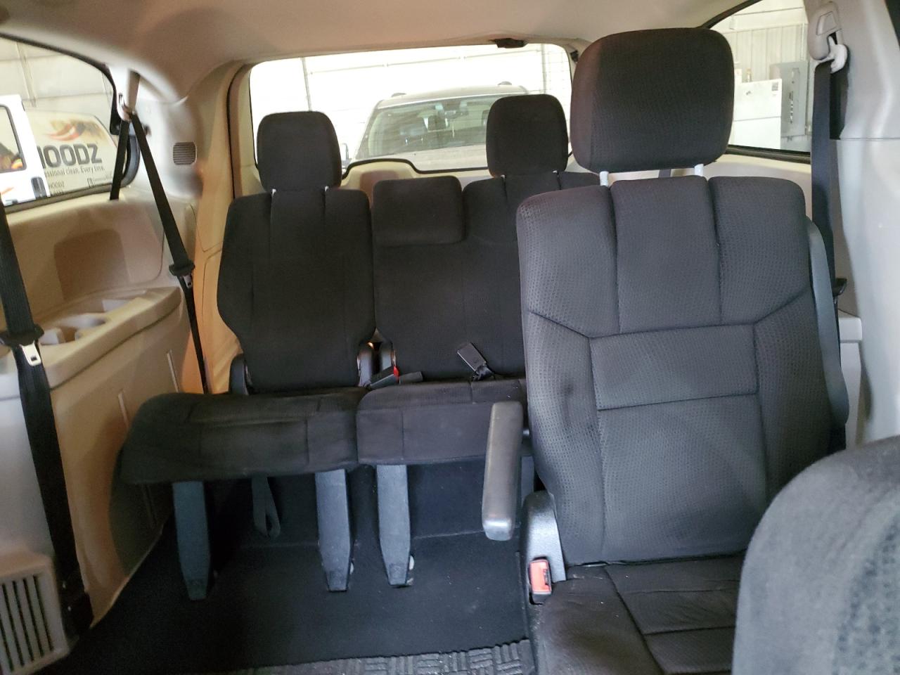 2012 Dodge Caravan - Image 10
