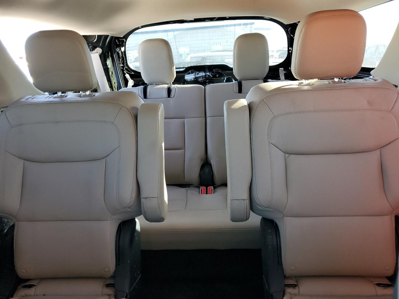 2020 Ford Explorer - Image 10
