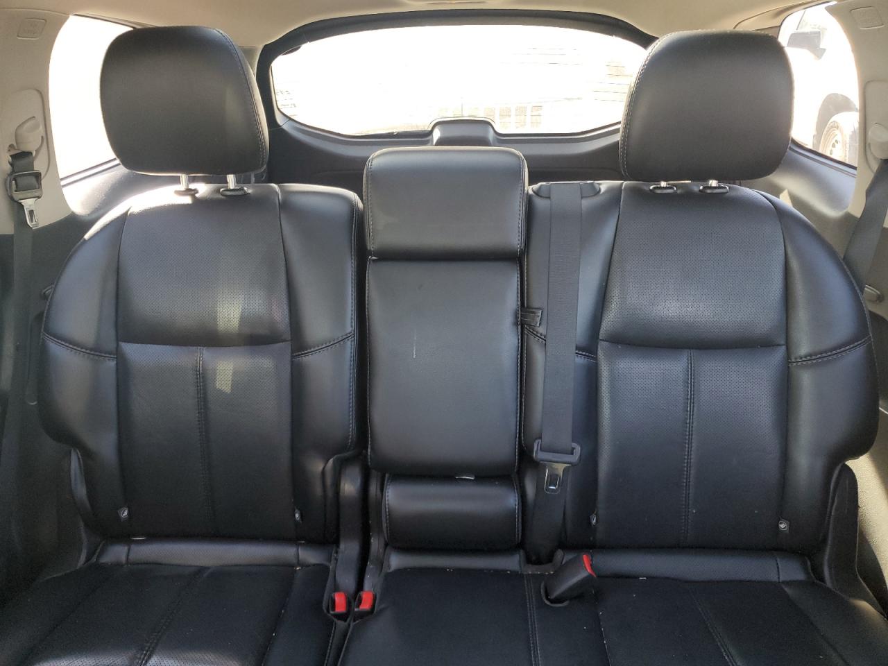 2015 Nissan Pathfinder - Image 10