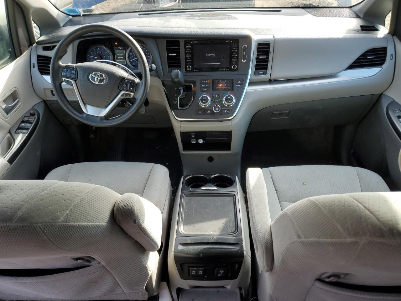 2018 Toyota Sienna - Image 8
