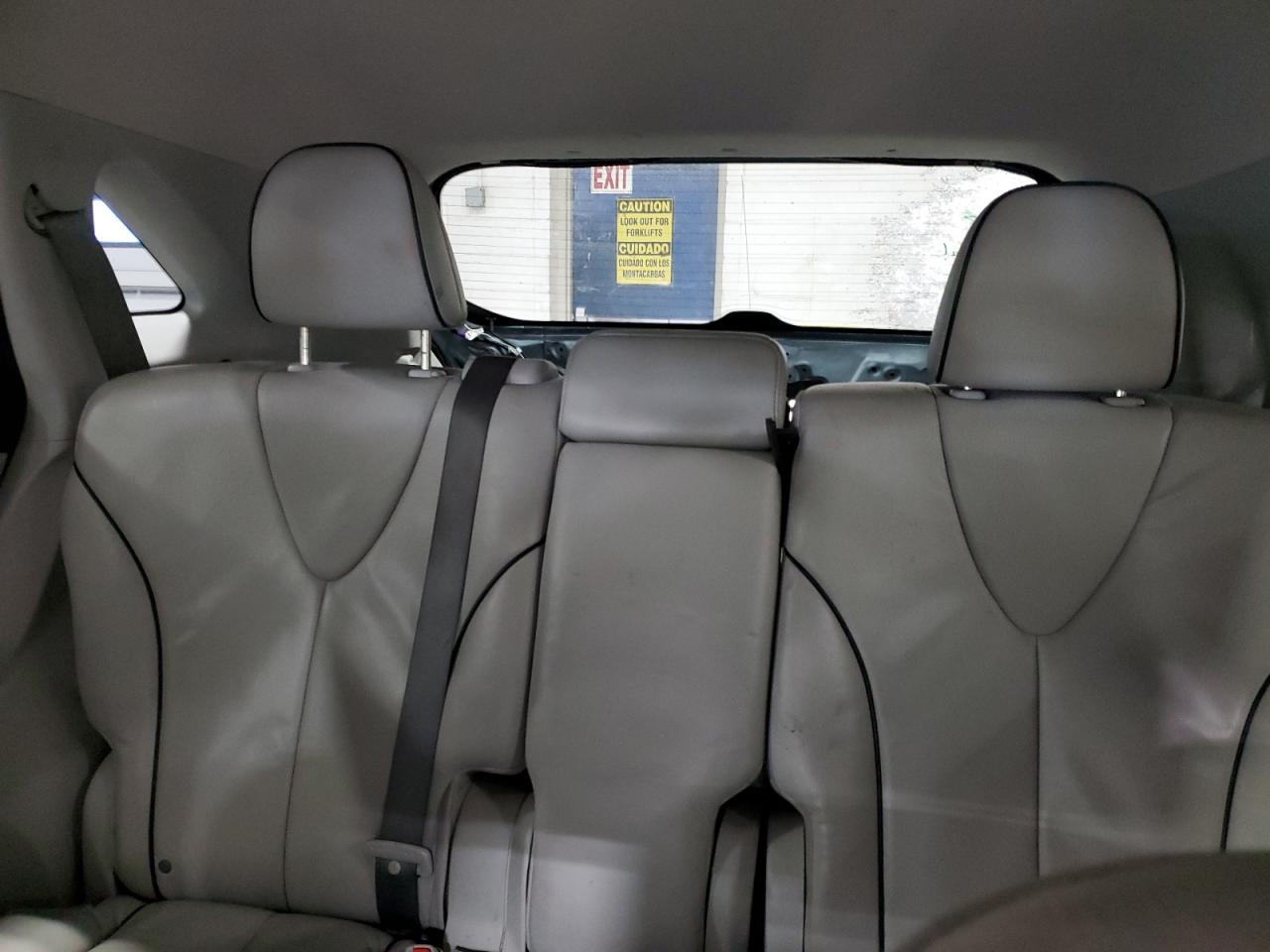 2011 Toyota Venza - Image 10