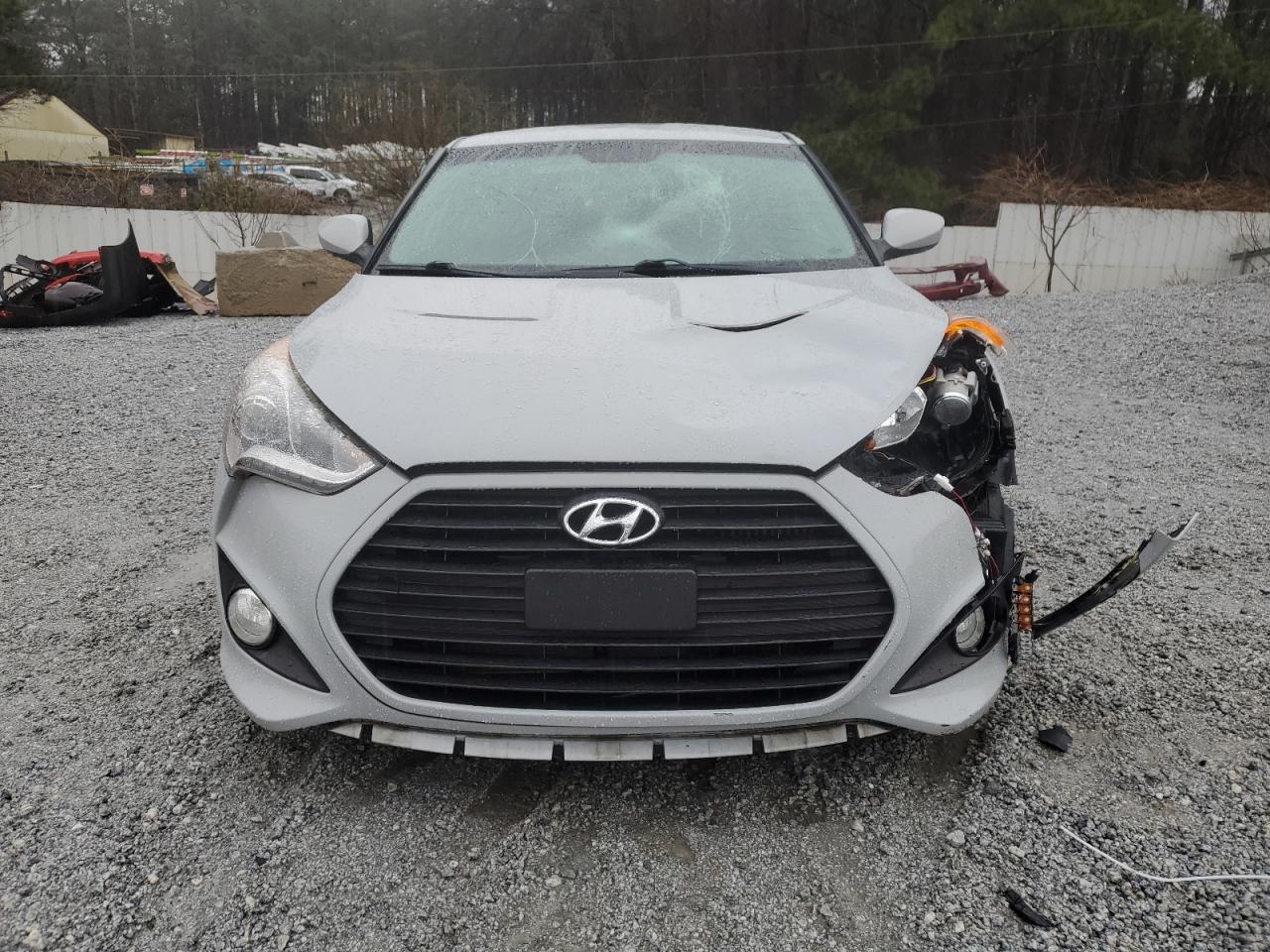 2015 Hyundai Veloster - Image 5