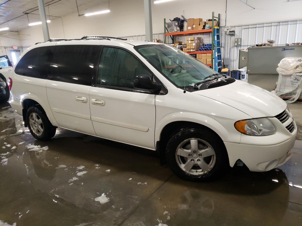 2005 Dodge Caravan - Image 4