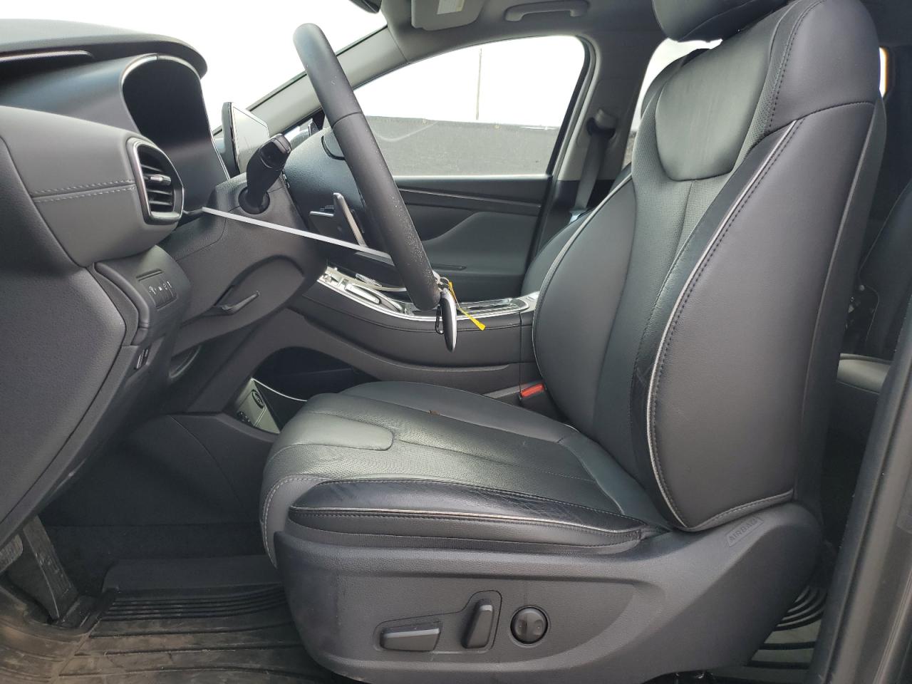 2021 Hyundai Santa Fe - Image 7