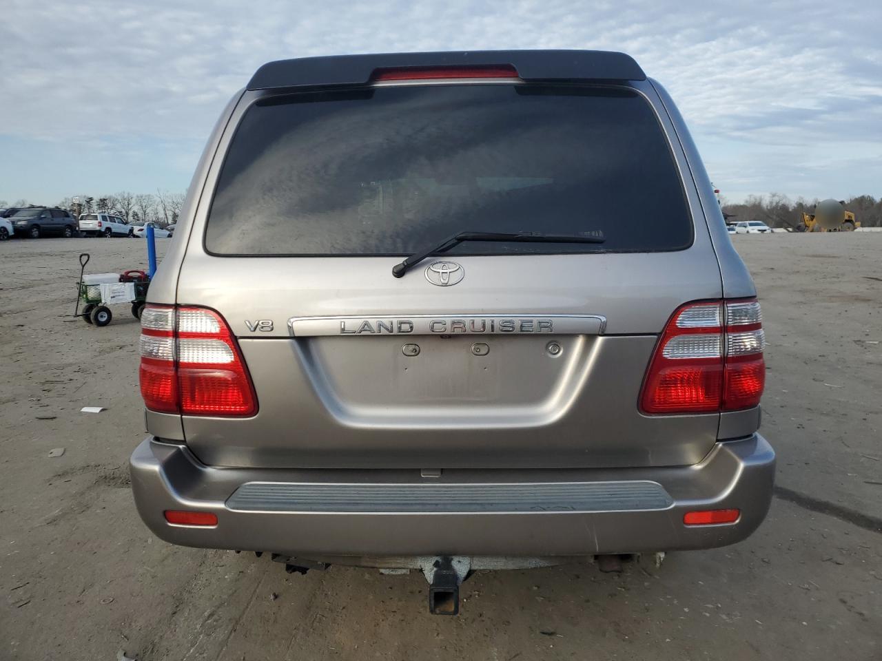 2005 Toyota Land Cruiser - Image 6
