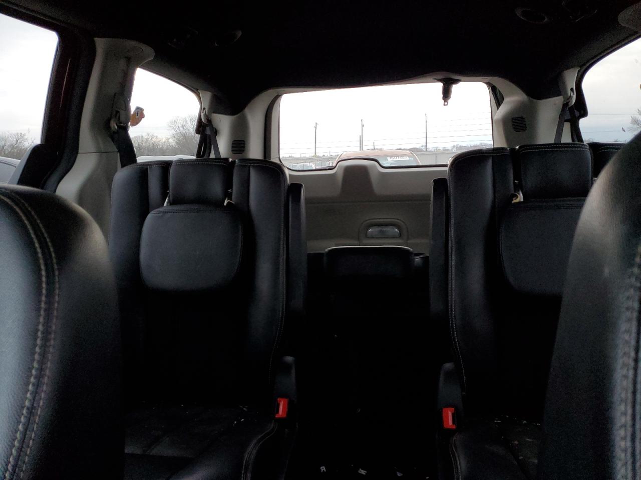2019 Dodge Caravan - Image 10