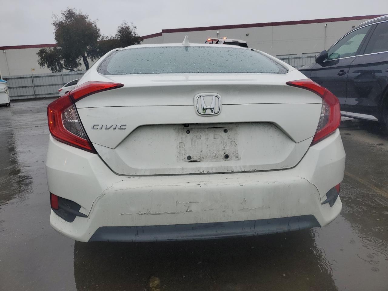 2018 Honda Civic - Image 6