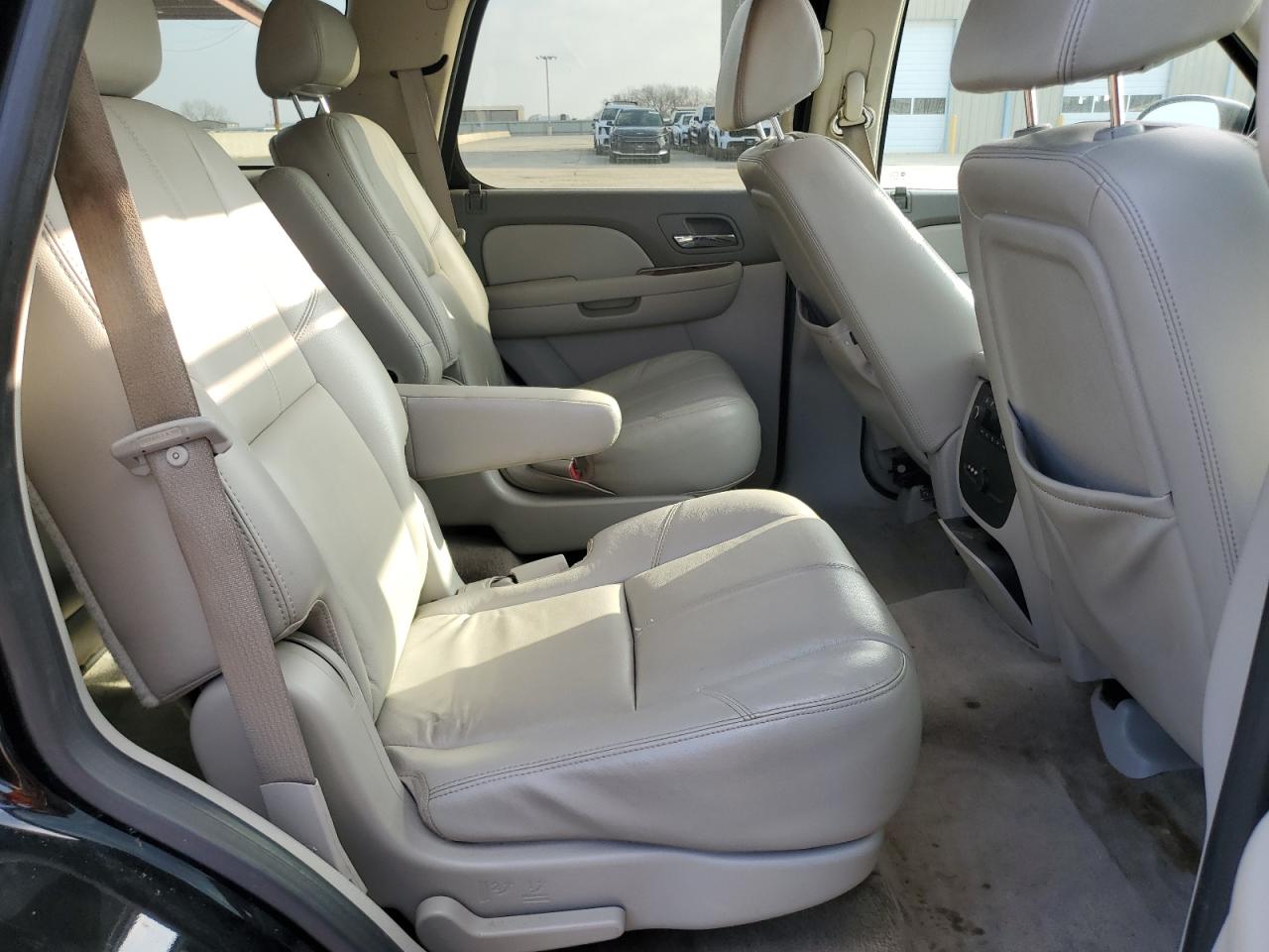 2009 GMC Yukon - Image 11