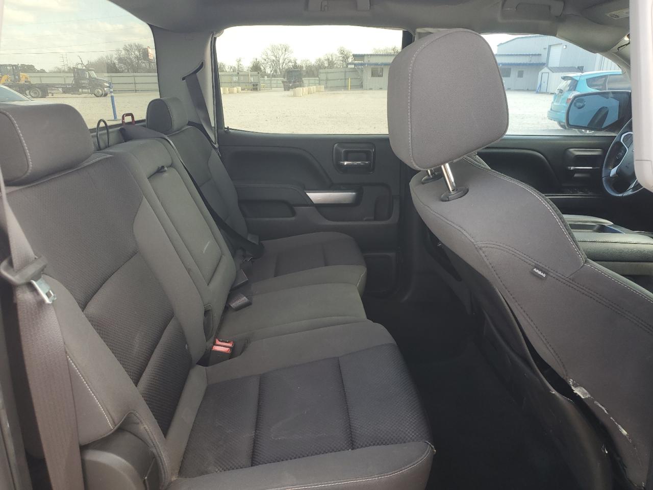 2014 Chevrolet Silverado - Image 11