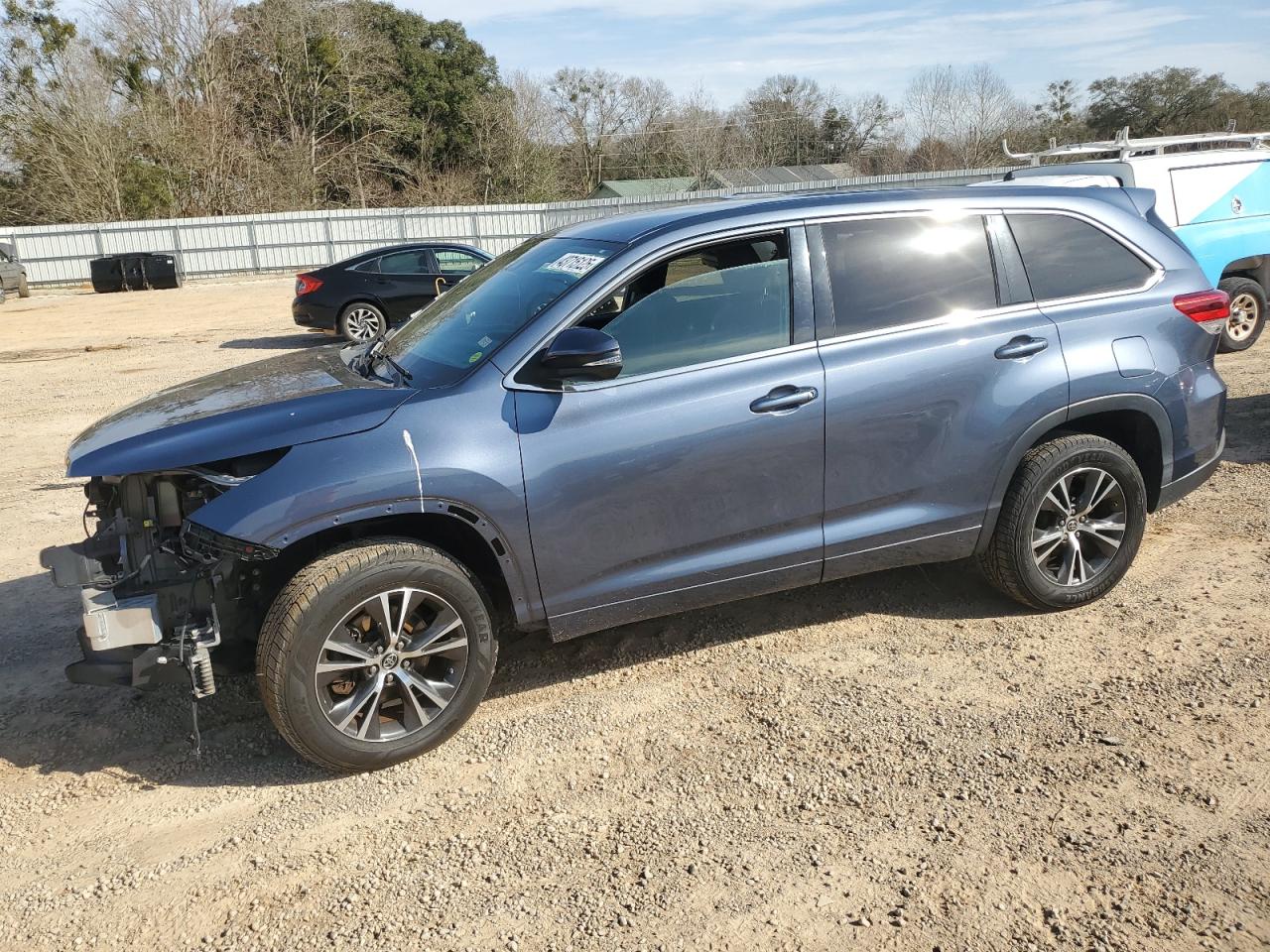 2018 Toyota Highlander - Image 1