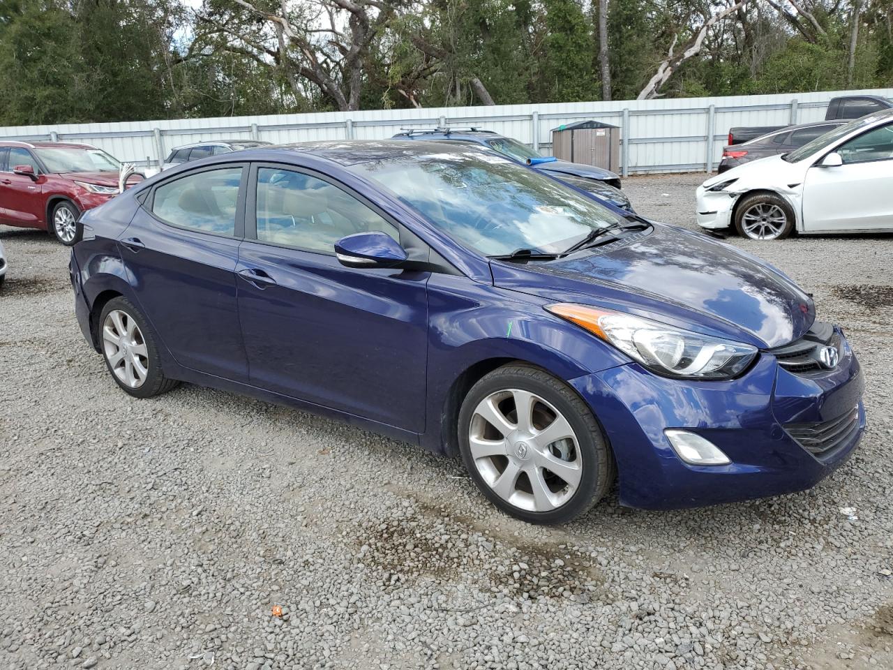 2013 Hyundai Elantra - Image 4