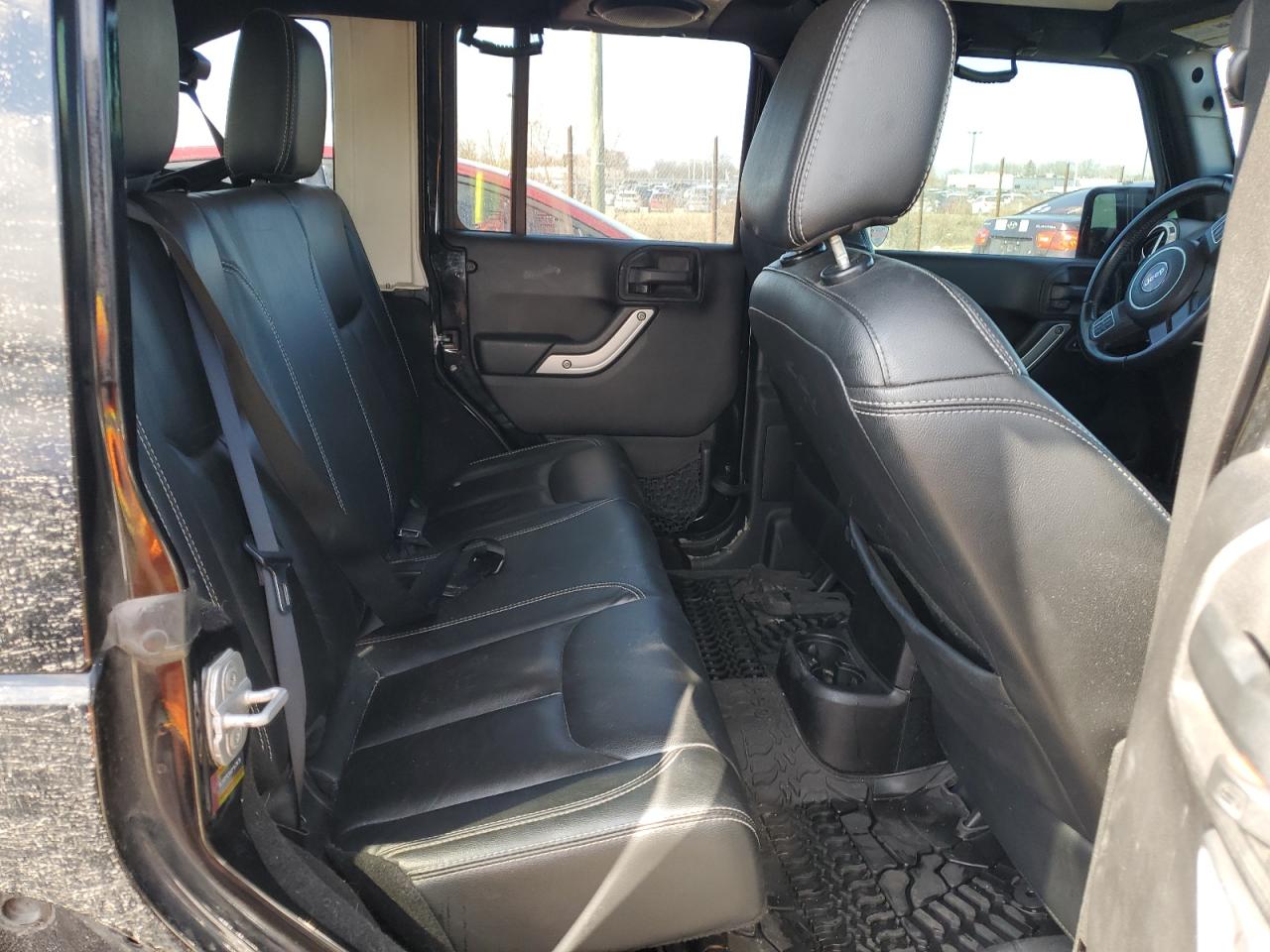 2014 Jeep Wrangler - Image 12