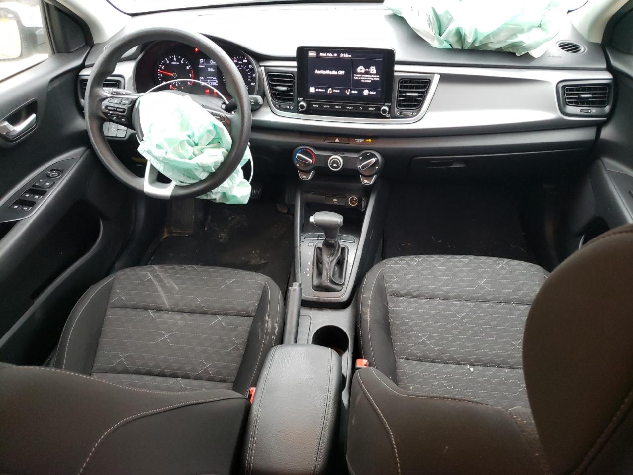 2022 Kia Rio - Image 8