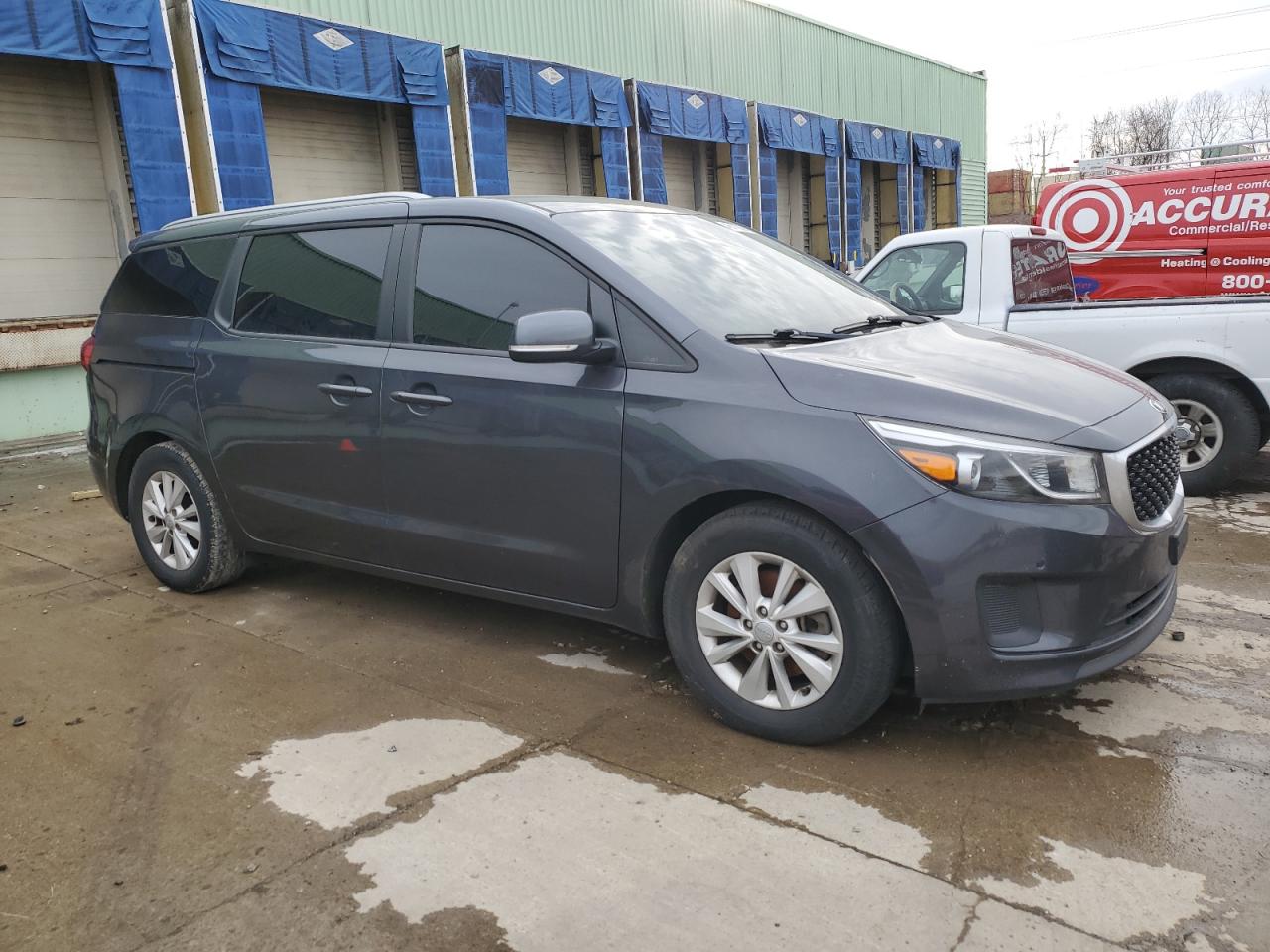 2017 Kia Sedona - Image 4