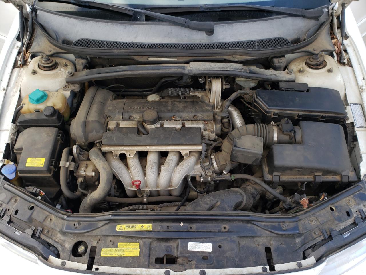 2005 Volvo V70 - Image 12