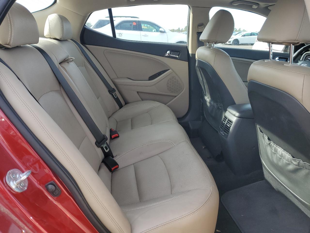 2012 Kia Optima - Image 10