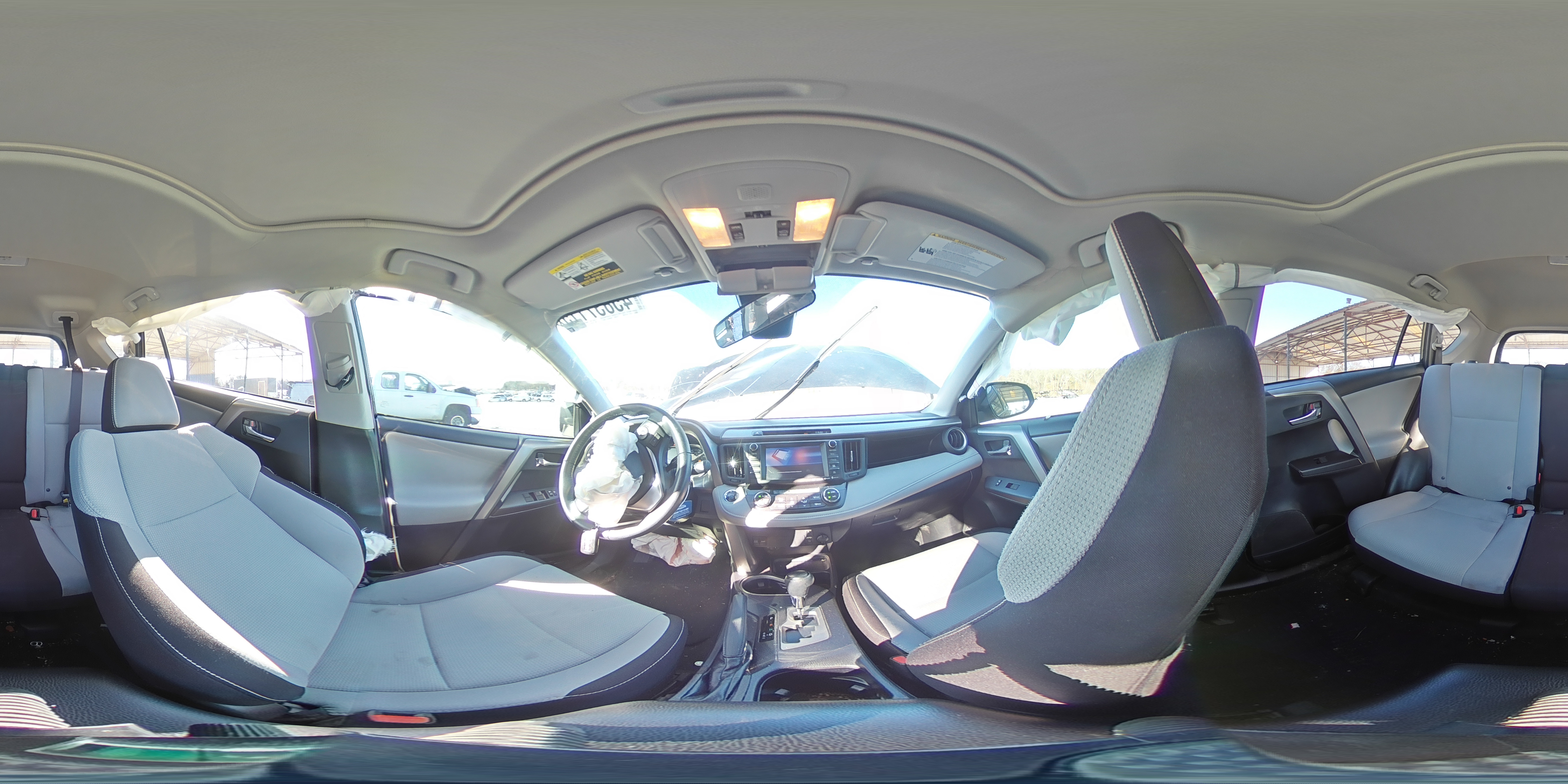2018 Toyota RAV 4 - Image 13