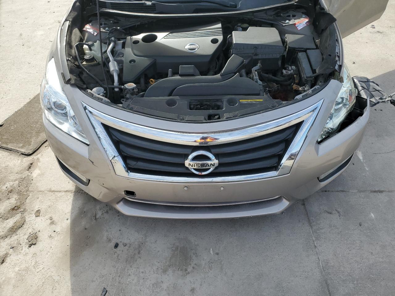 2015 Nissan Altima - Image 11