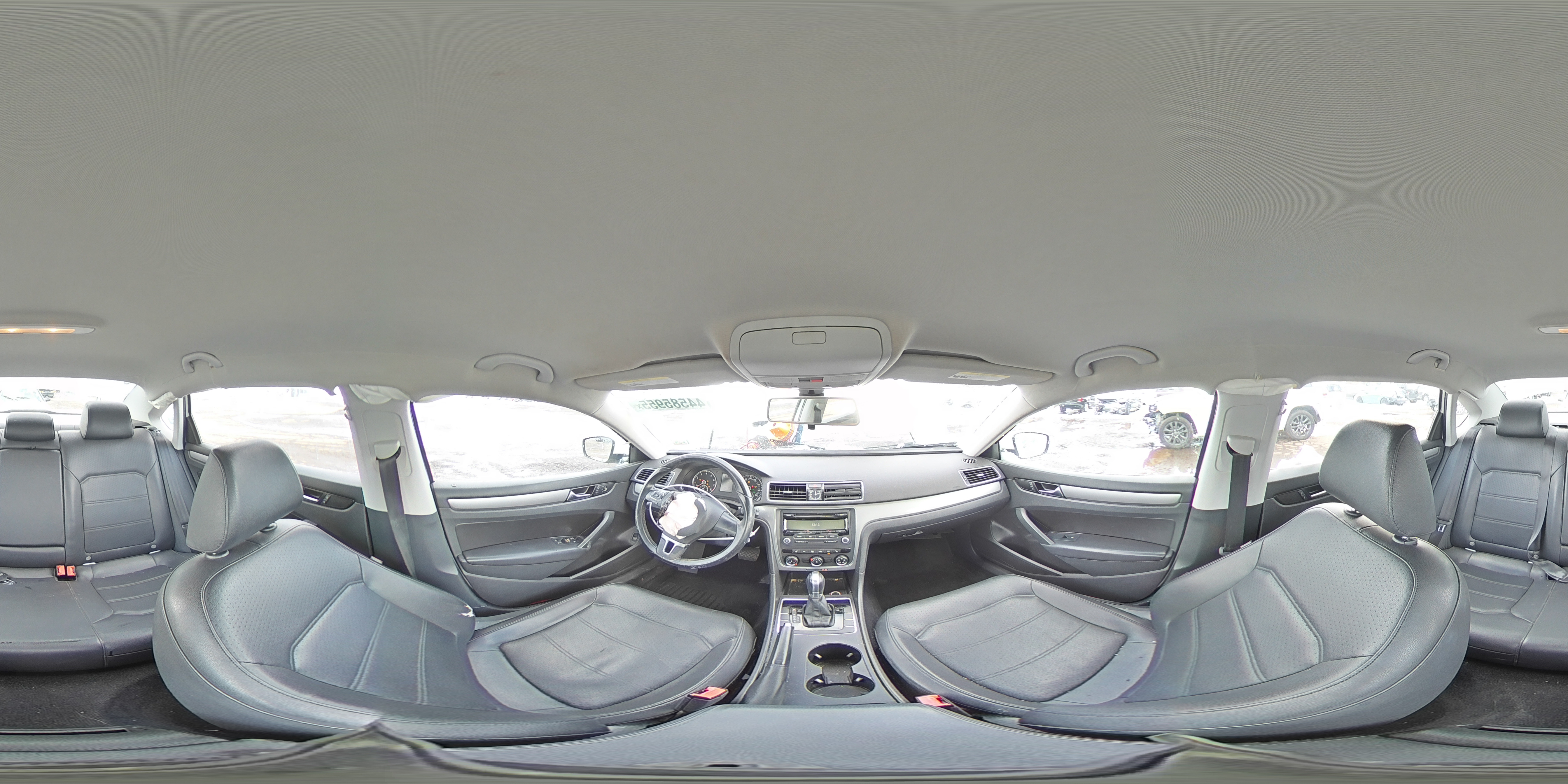 2015 Volkswagen Passat - Image 13