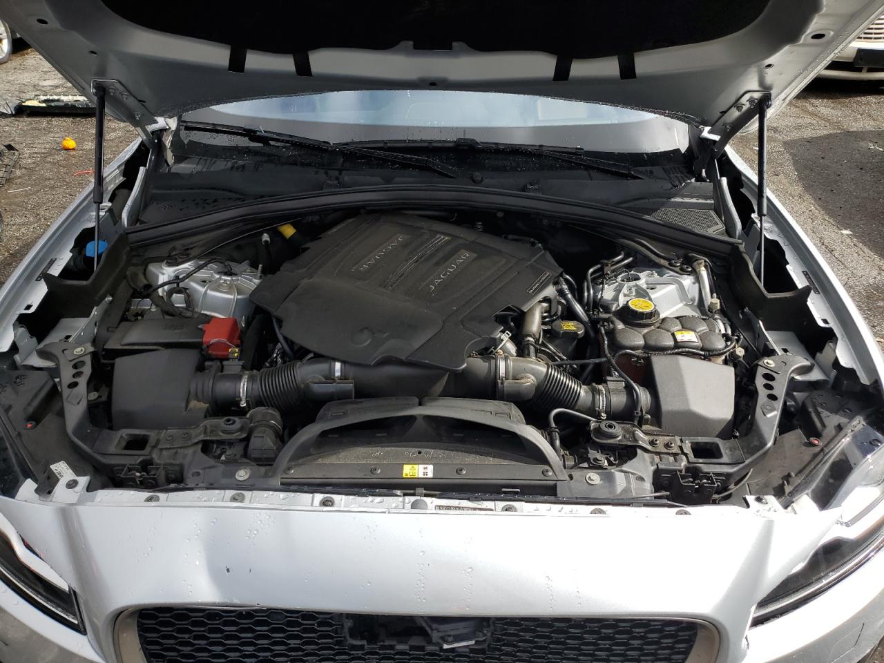 2017 Jaguar F-Pace - Image 11