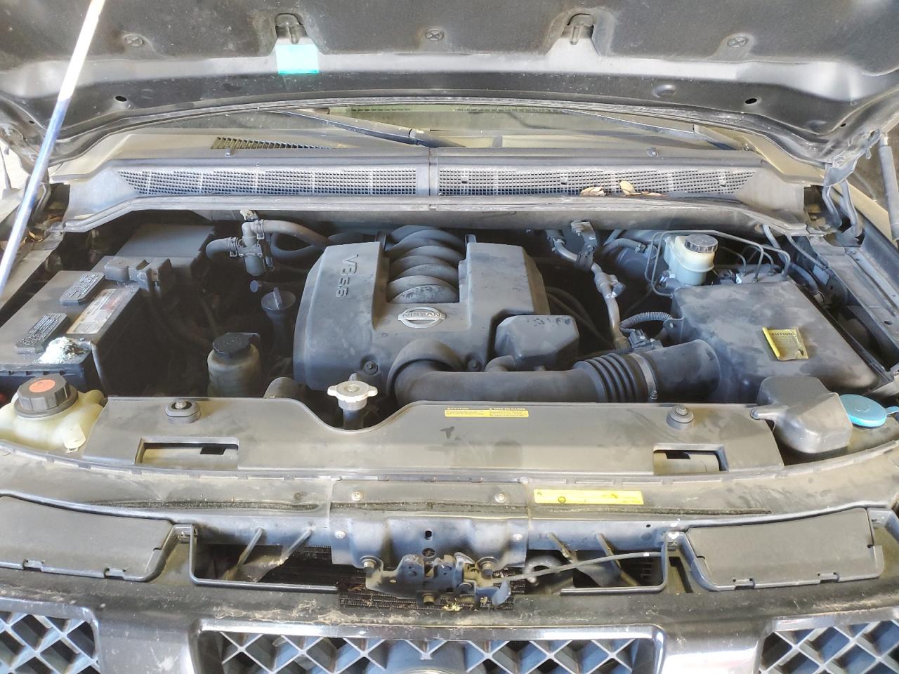 2004 Nissan Titan - Image 11