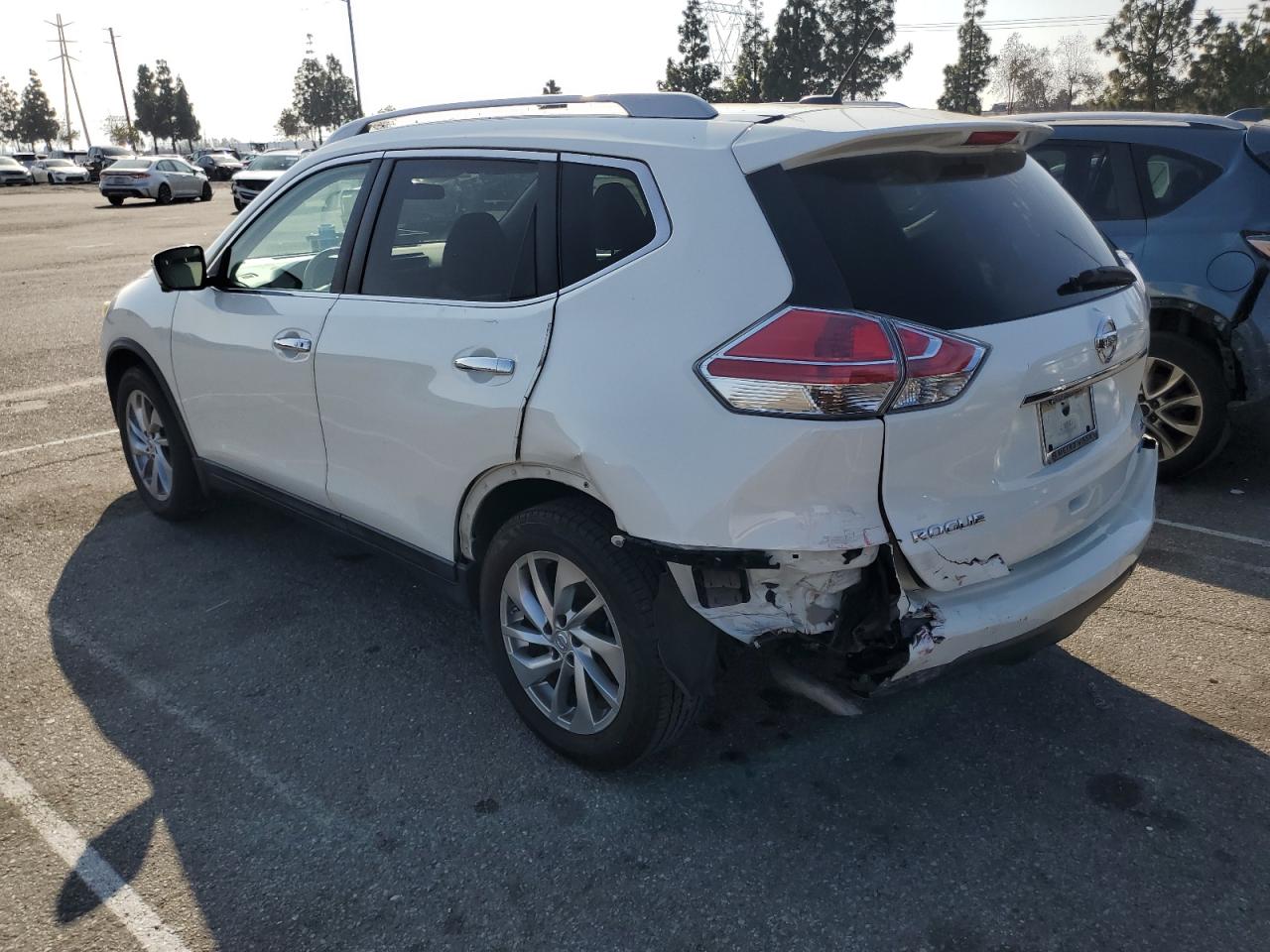 2014 Nissan Rogue - Image 2