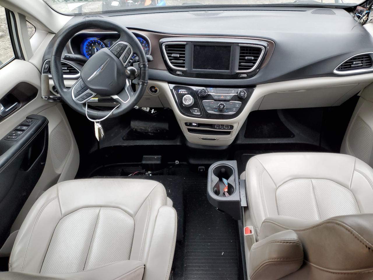 2021 Chrysler Voyager - Image 8