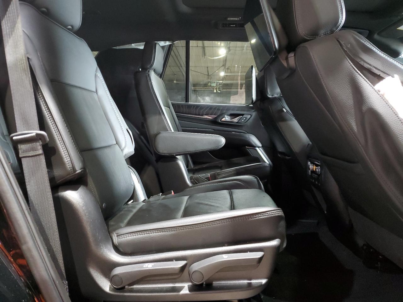 2021 GMC Yukon - Image 11