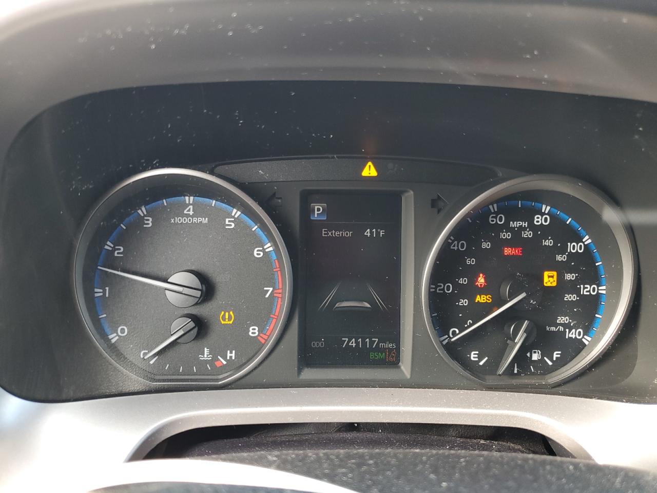 2018 Toyota RAV 4 - Image 9