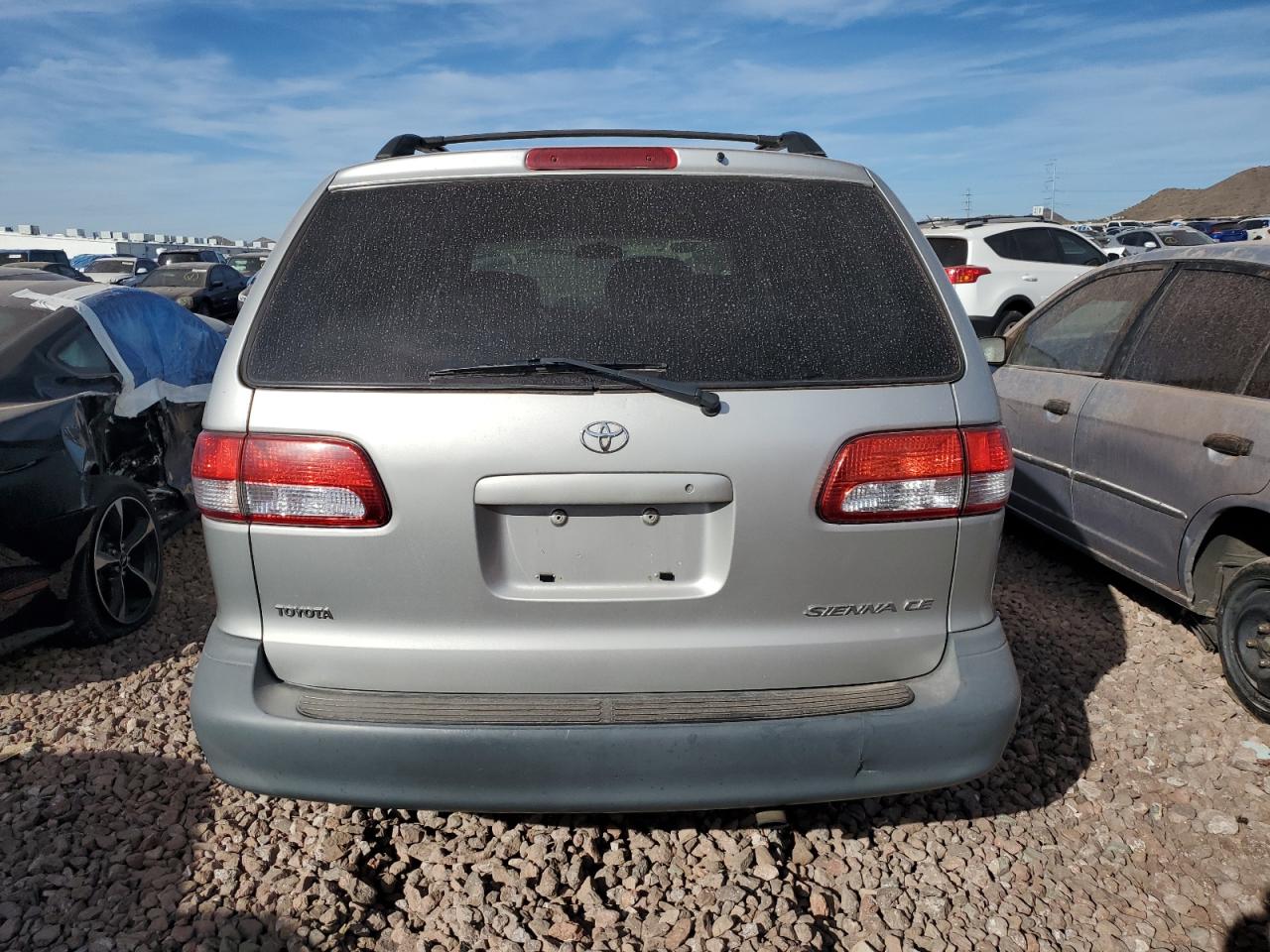 2002 Toyota Sienna Ce VIN: 4T3ZF19C52U478440 Lot: 42342105
