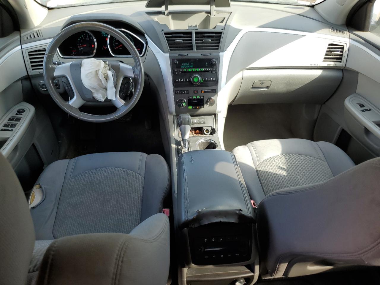 2010 Chevrolet Traverse - Image 8