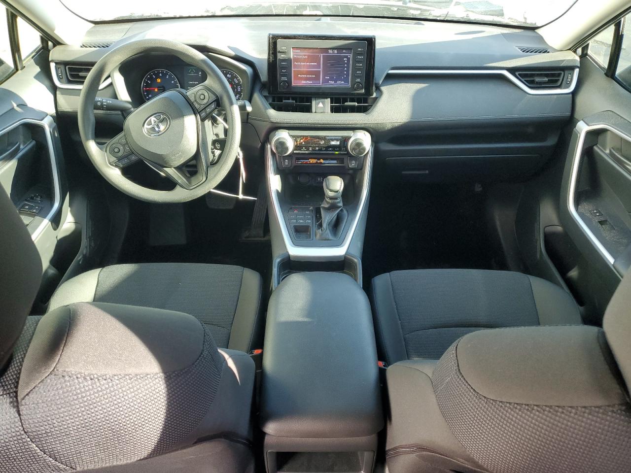 2019 Toyota RAV 4 - Image 8