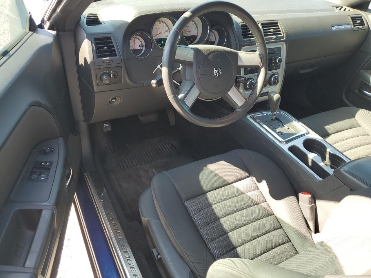 2009 Dodge Challenger - Image 8