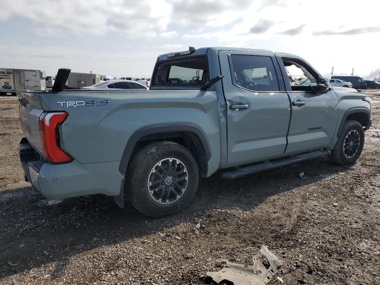 2022 Toyota Tundra - Image 3