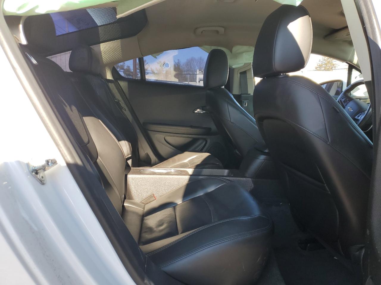 2012 Chevrolet Volt - Image 11