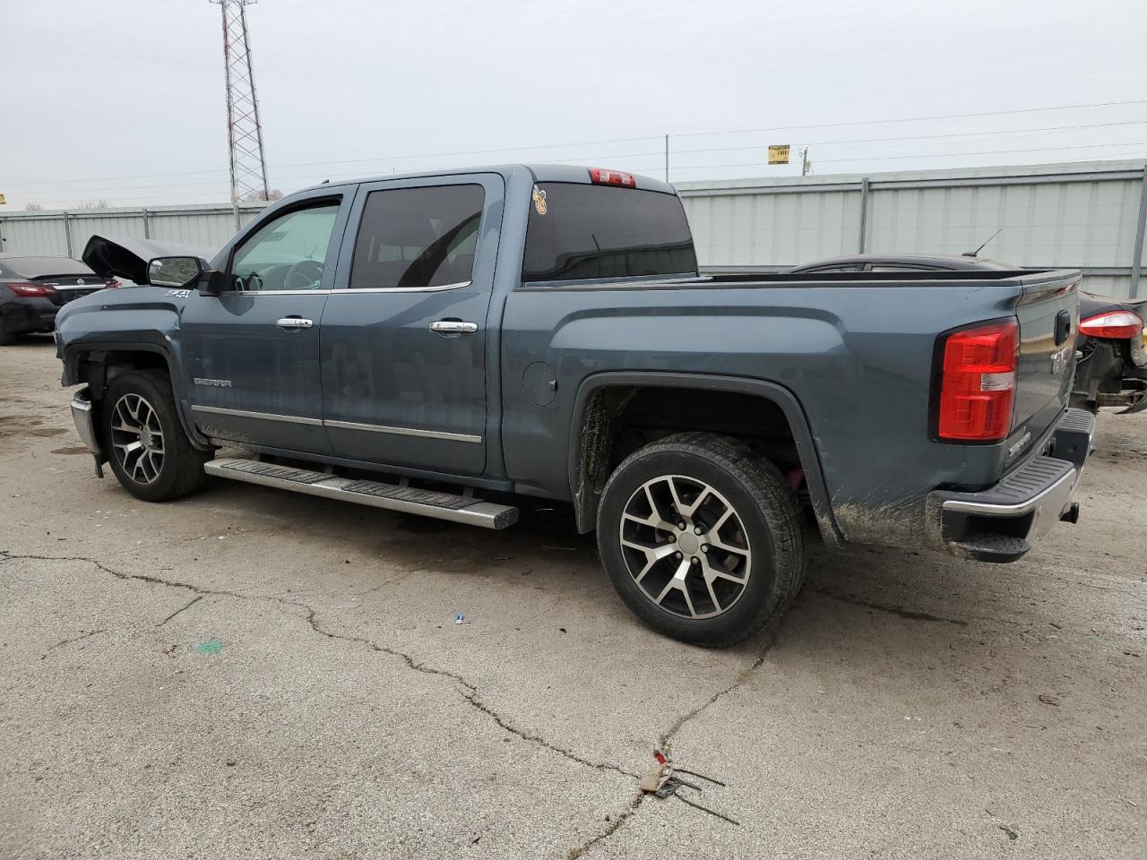 2014 GMC Sierra - Image 2