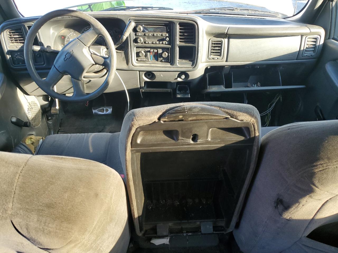 2007 Chevrolet Silverado - Image 8