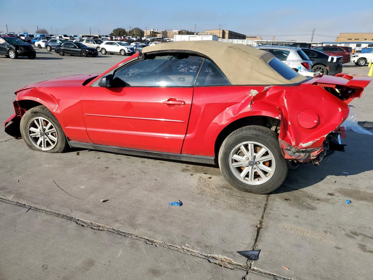 2006 Ford Mustang - Image 2