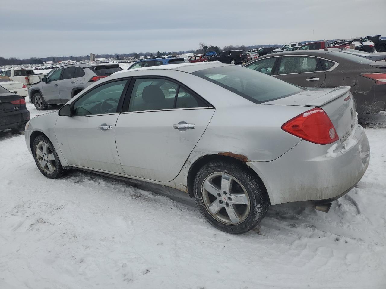 2009 Pontiac G6 - Image 2