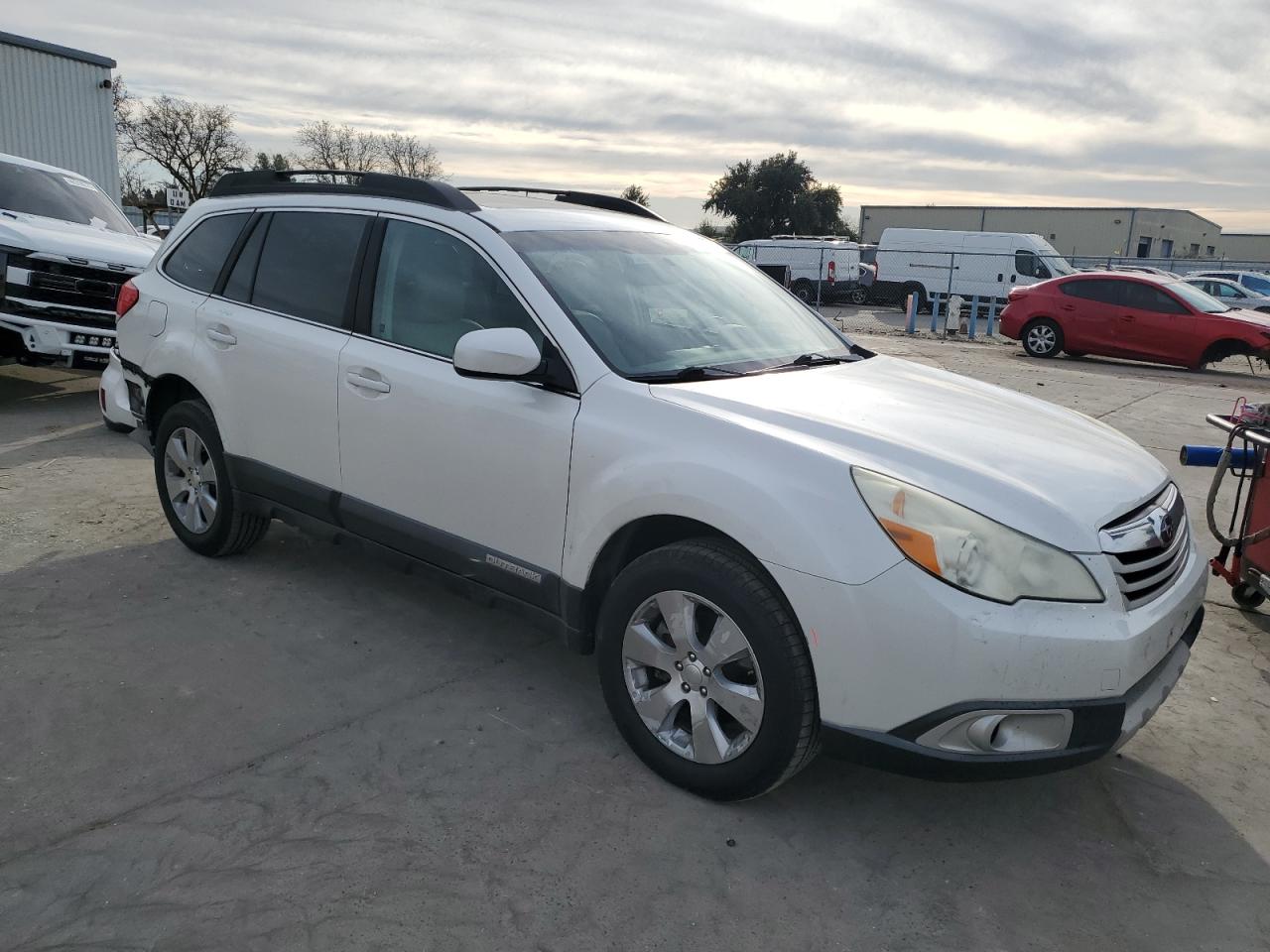 2011 Subaru Outback - Image 4